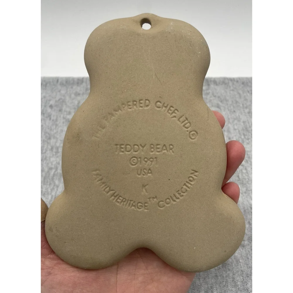 VINTAGE THE PAMPERED CHEF 1991 TEDDY BEAR COOKIE MOLD STONEWEAR
